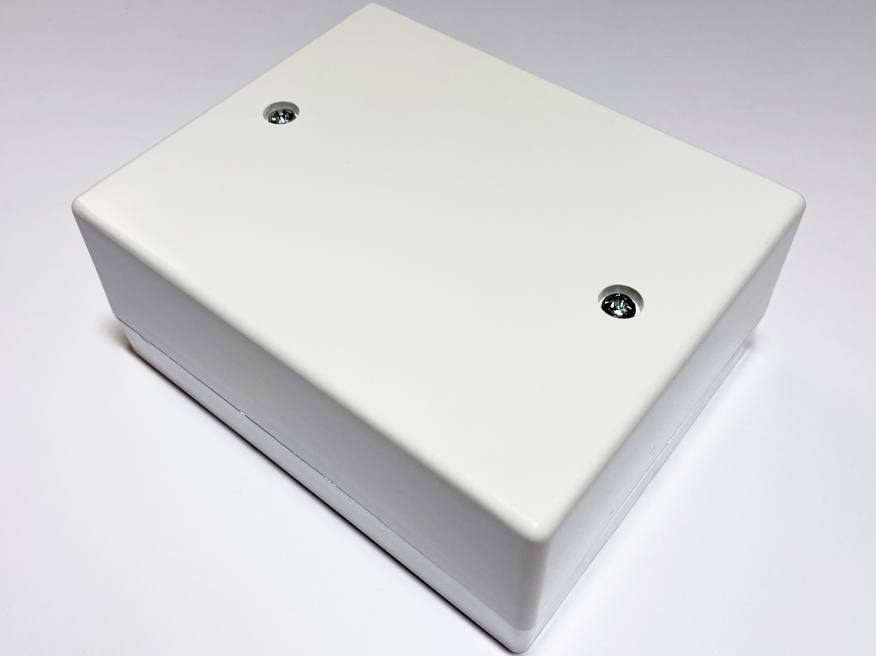 <p>
	Tamperiga pinnapealne harukarp 100x125x51 mm, ES060W</p>
