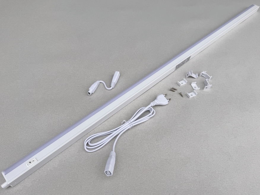 <p>
	<span style="color:#ff0000;">Светодиодный</span> светильник 18 Вт, TL7068, Acuma, 706818</p>
