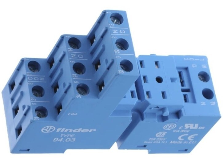 <p>
	Гнездо 94.03, Finder</p>
