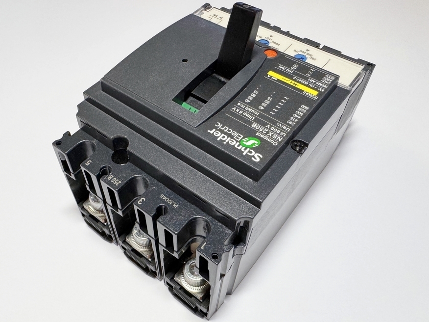 <p>
	Автоматический выключатель 3-фазный 250A, NSX250B, Schneider Electric</p>
