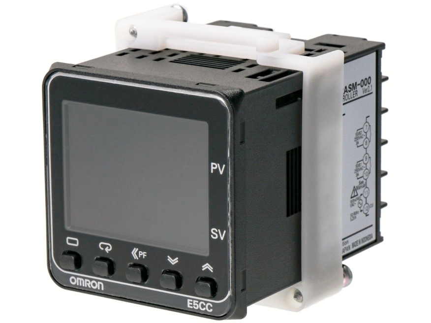 <p>
	Контроллер температуры E5CC-QX3A5M-000, Omron</p>
