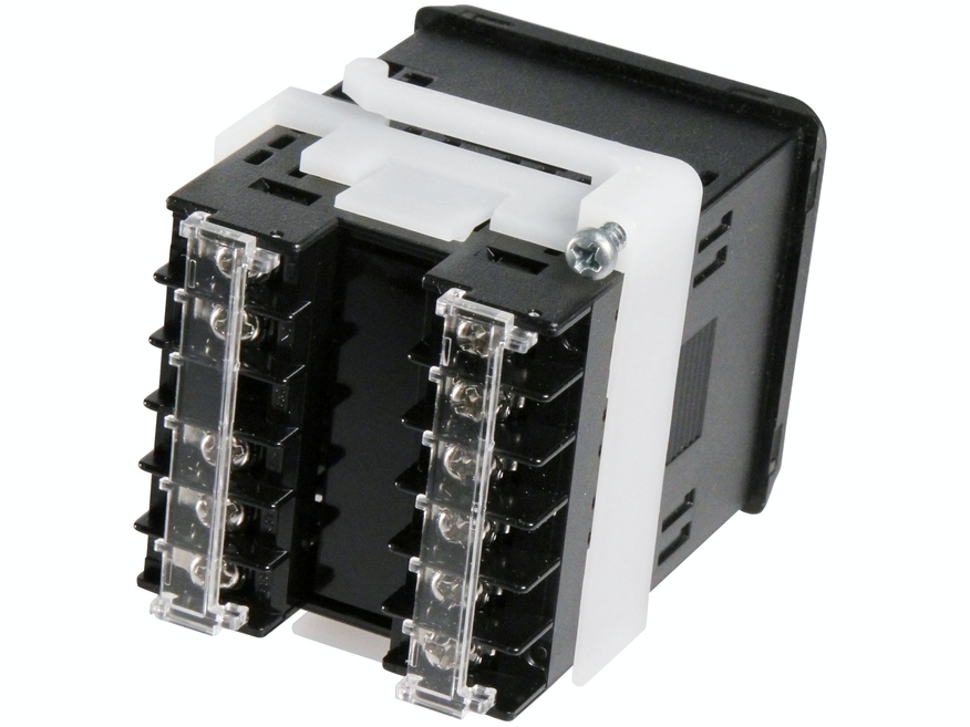 <p>
	Контроллер температуры E5CC-QX3A5M-000, Omron</p>
