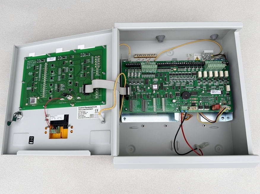 <p>
	Щит системы газового пожаротушения</p>

