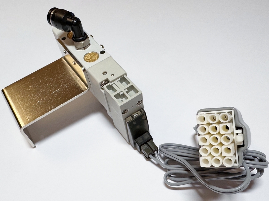 <p>
	Пневматический электромагнитный клапан SV-5101</p>
