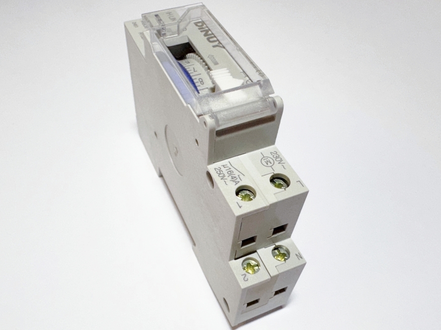 <p>
	Ööpäevane elektromehaaniline aegrelee Dinuy, IH UNB QT</p>
