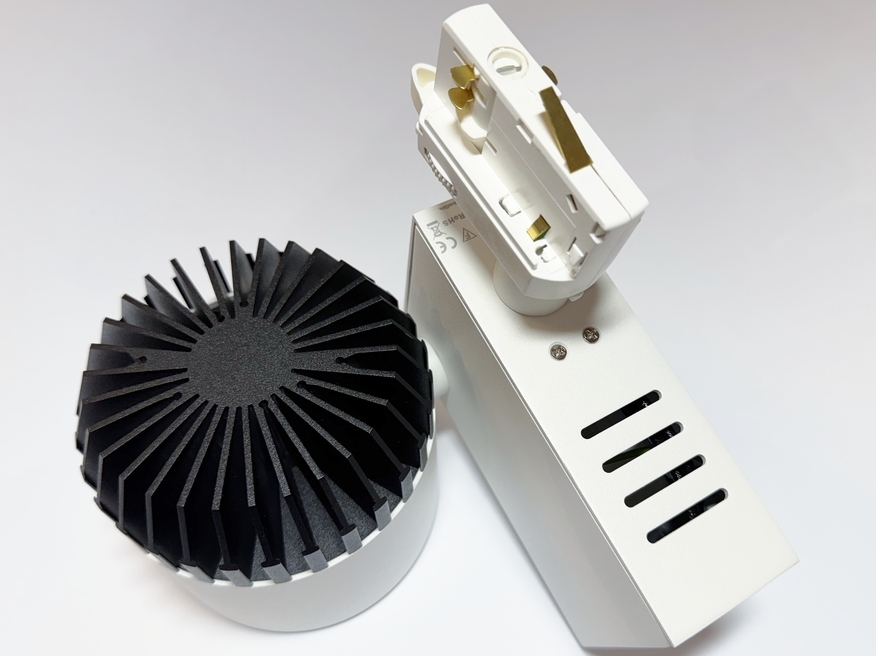 <p>
	<span style="color:#ff0000;">LED</span> siinivalgusti 37 W, ST-AY63/37W/3000K</p>
