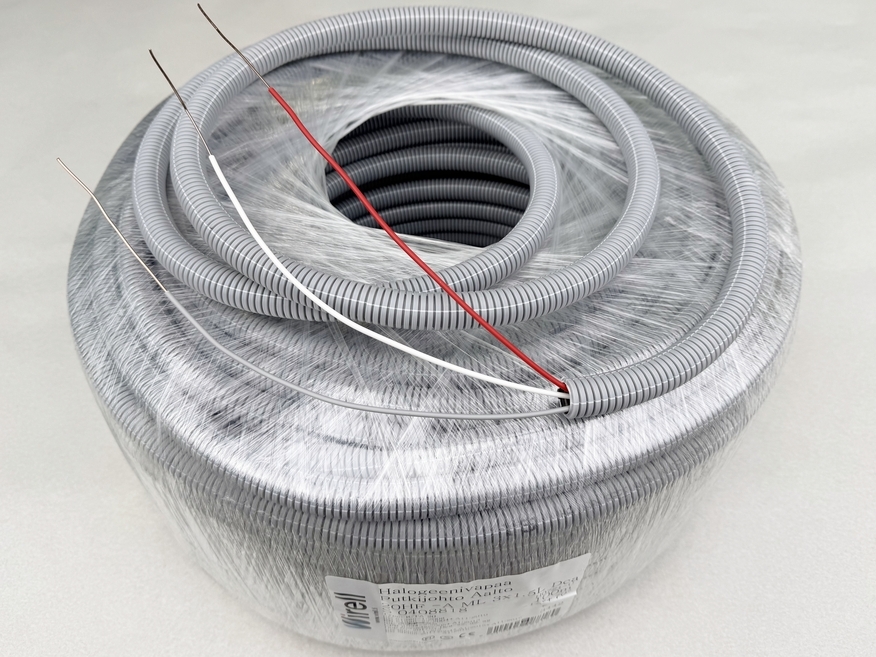 <p>
	<span style="color:#ff0000;">Безгалогенная</span> труба гибкая гофрированная с проводами 3 x 1,5 мм², Wirell</p>
