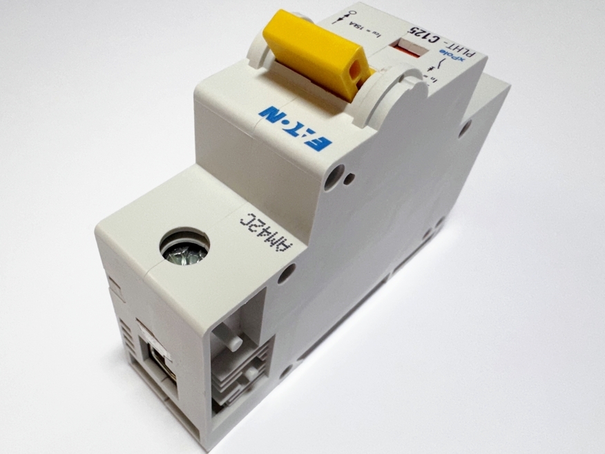 <p>
	Moodulkaitselüliti 1-faasiline C 125A, Eaton, PLHT-C125, 247989</p>
