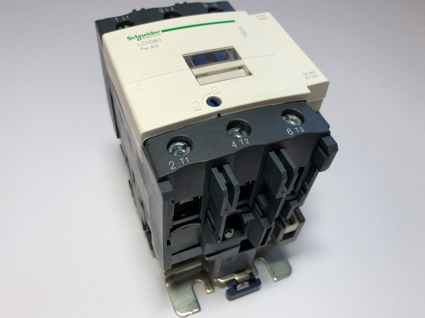 <p>
	Куплю контакторы 3-фазные 125A, LC1D80, Schneider Electric</p>
