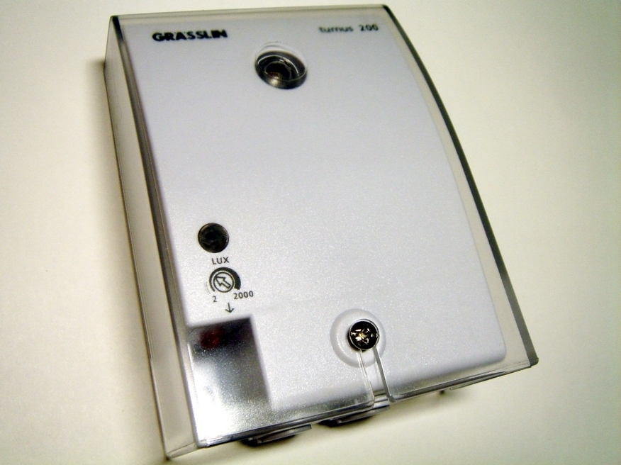 <p>
	Ostan hämaralüliteid<span style="display: none">&nbsp;</span></p>
