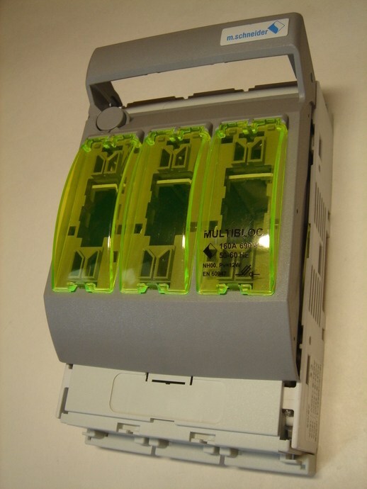 <p>
	Ostan vinnaksulavkaitsmelüliteid 3-faasilisi, 160A</p>
