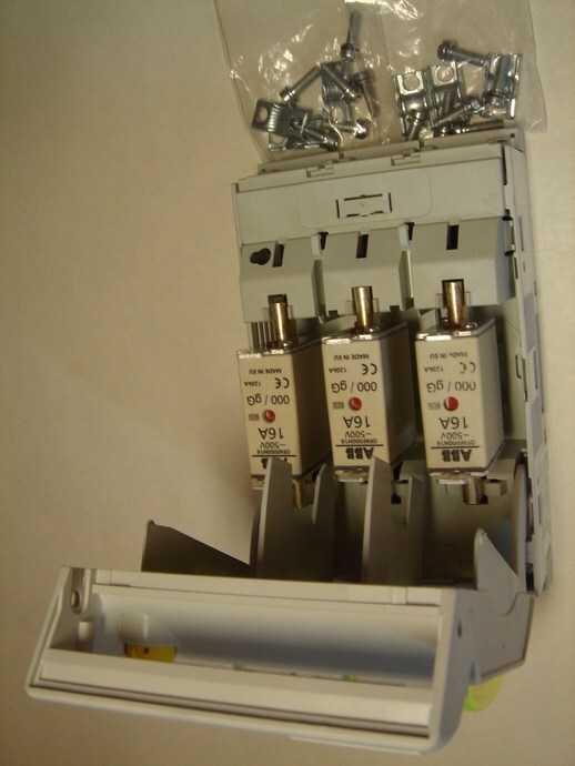 <p>
	Ostan vinnaksulavkaitsmelüliteid 3-faasilisi, 250A</p>
