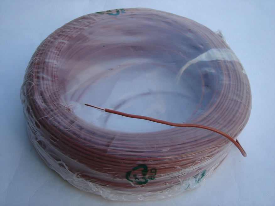 <p>
	Оstan juhet 2,5 mm², musta, pruuni, sinist</p>
