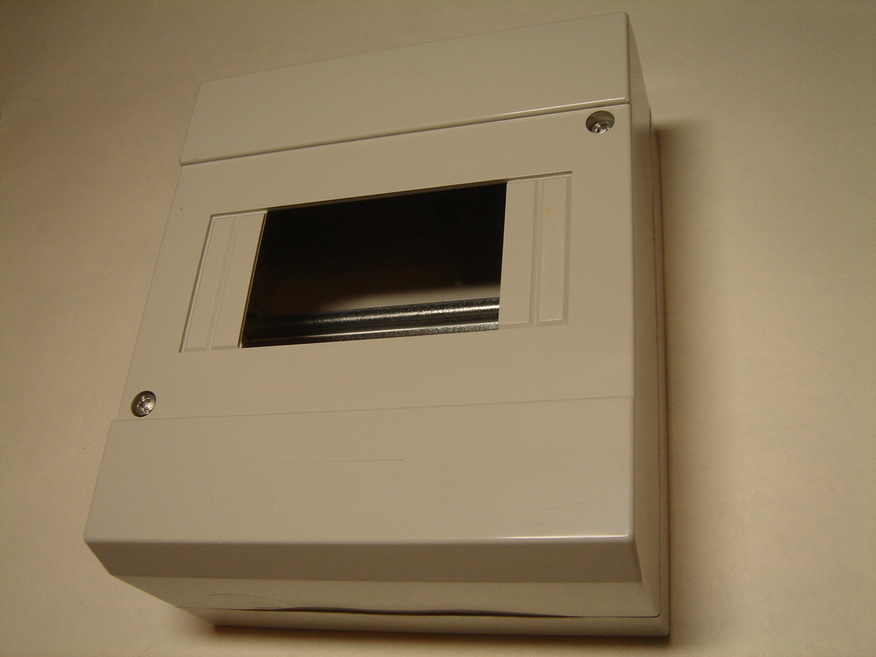 <p>
	Ostan pinnapealseid elektrikilpe</p>
