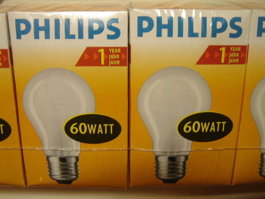 <p>
	Куплю лампы накаливания 60 Вт, Philips, Osram, General Electric, Tungsram, Sylvania</p>
