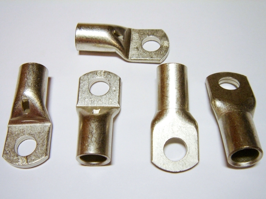 <p>
	Куплю медные кабельные наконечники 25мм²</p>
