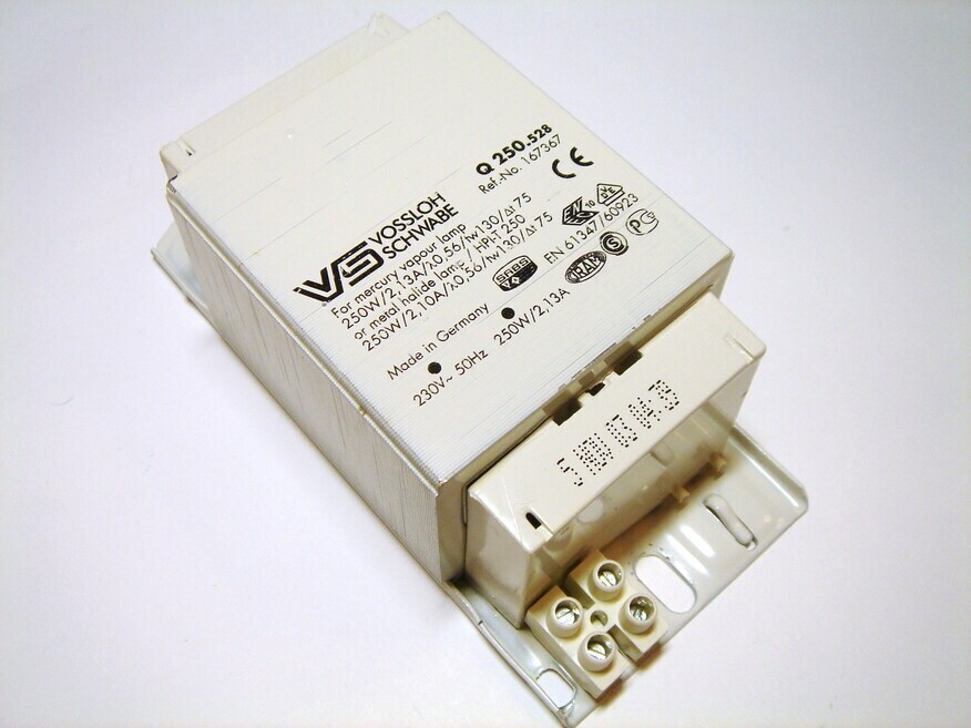 <p>
	Drossel (ballast) 250 W, Vossloh Schwabe, Q250.528, 167367</p>
