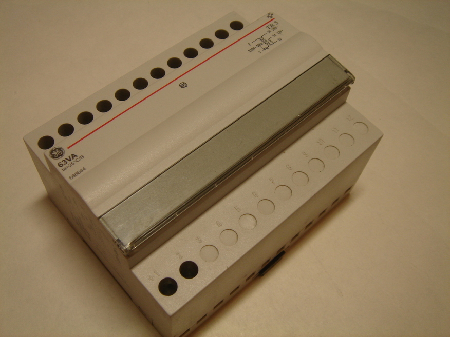 <p>
	Ostan moodul trafosid</p>
