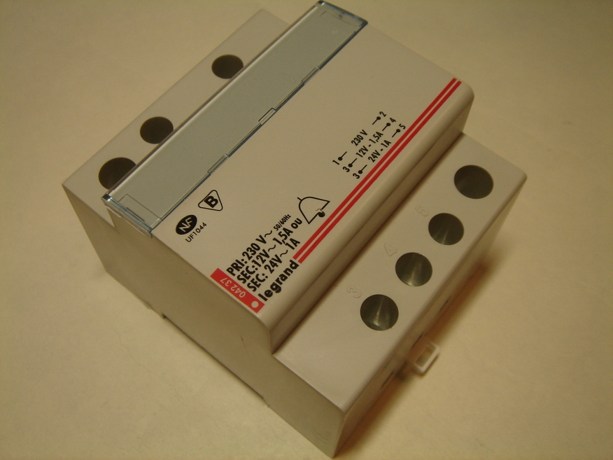 <p>
	Ostan moodul trafosid</p>
