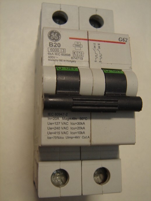 <p>
	Ostan moodulkaitselüliteid 2-faasilisi, B 20A ja C 20A, General Electric</p>
