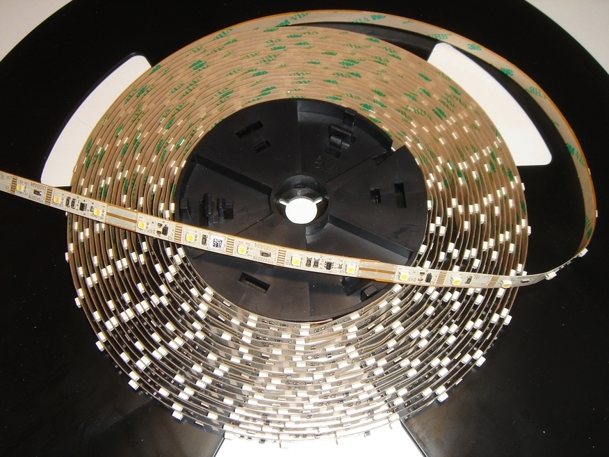 <p>
	Куплю светодиодные ленты</p>
