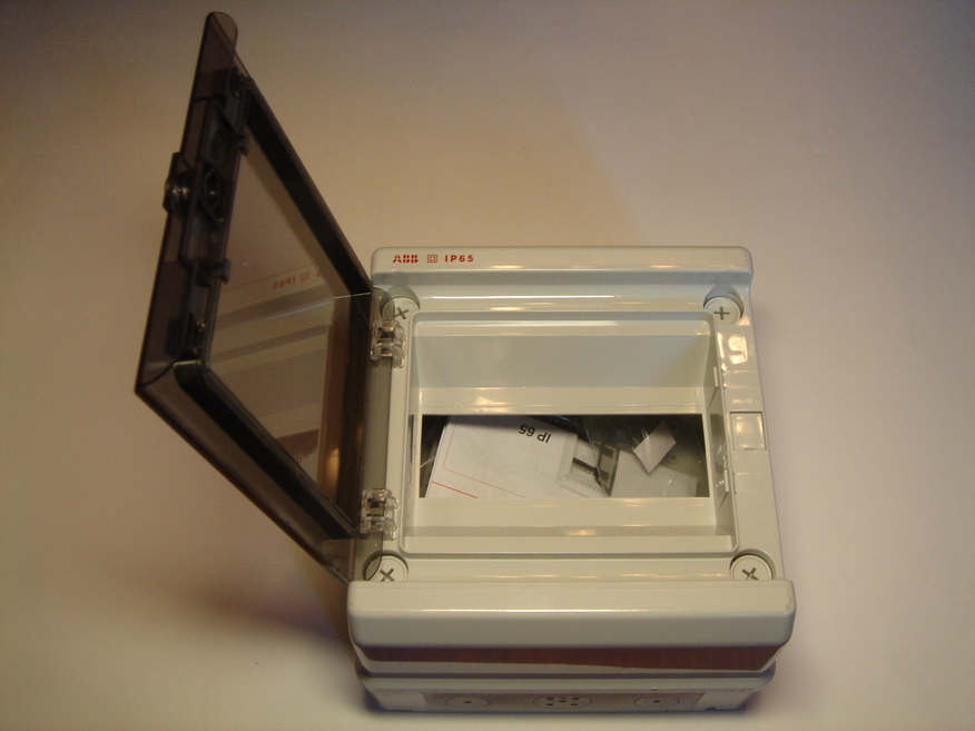 <p>
	Ostan pinnapealseid elektrikilpe 8 moodulit</p>
