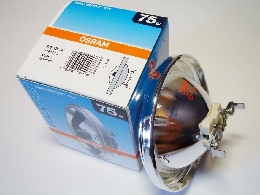 <p>
	Галогенная лампа с алюминиевым отражателем 75Вт, 12B, Osram Halospot, 41840 FL, 011783</p>
