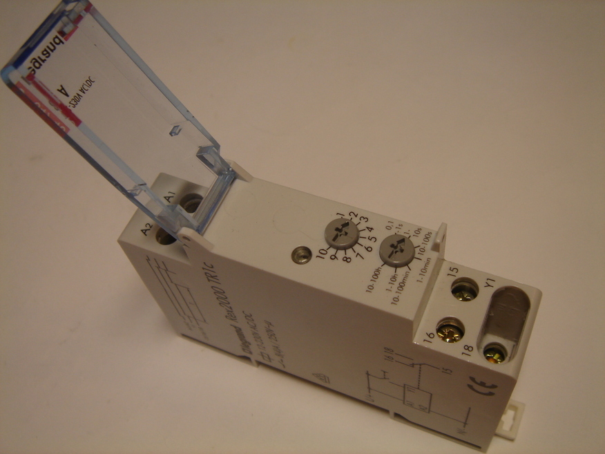<p>
	Реле времени с задержкой включения Legrand Rex2000 TR1c, 04740</p>

