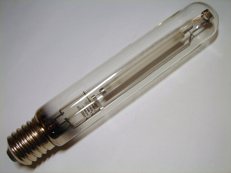 <p>
	Куплю натриеые лампы 400 Вт, Philips, Osram, General Electric, Tungsram, Sylvania</p>
