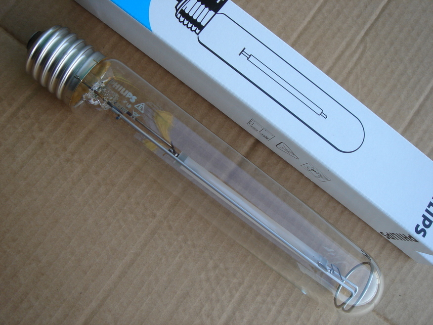 <p>
	Куплю натриеые лампы 400 Вт, Philips, Osram, General Electric, Tungsram, Sylvania</p>
