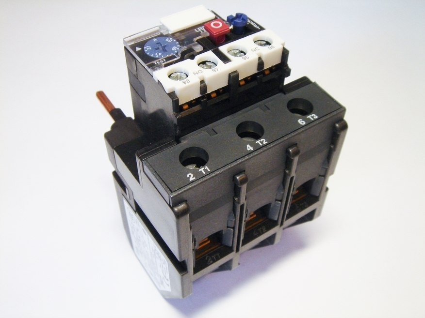 <p>
	Термозащита 37 - 50A, LRD3357, Telemecanique, 051995</p>
