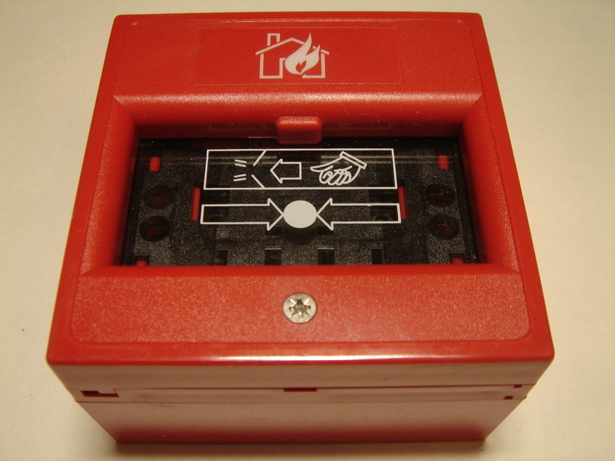 <p>
	Куплю кнопки тревоги</p>
