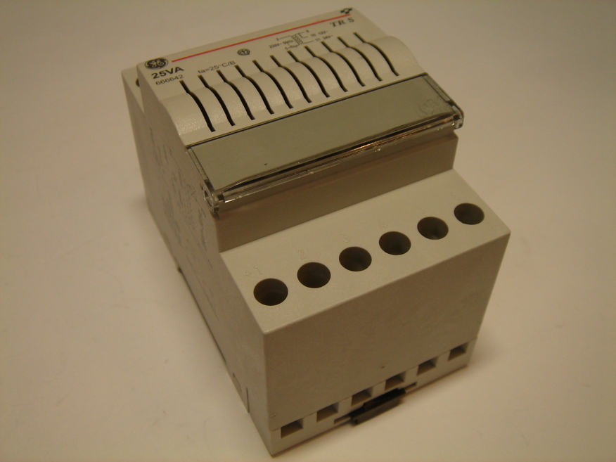 <p>
	Ostan moodul trafosid</p>
