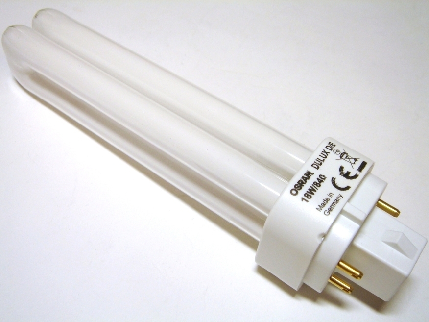 <p>
	Kompakt-luminofoorlamp 18 W, Osram Dulux D/E, 18W/840/G24q-2, <span style="color: #ff0000">4-PIN</span>, 017617</p>
