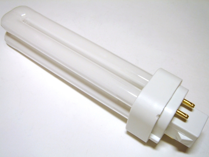 <p>
	Kompakt-luminofoorlamp 18 W, Osram Dulux D/E, 18W/840/G24q-2, <span style="color: #ff0000">4-PIN</span>, 017617</p>
