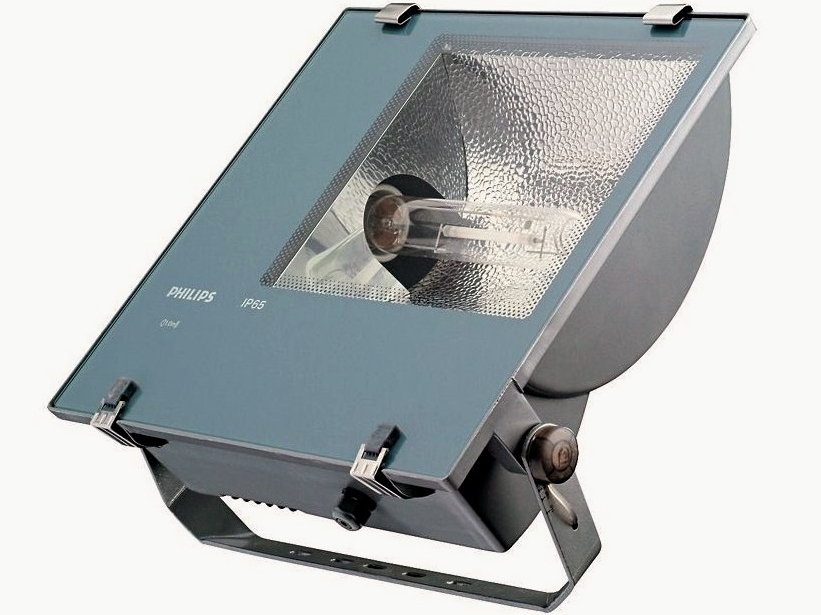 <p>
	Куплю прожекторы 150 Вт.</p>
