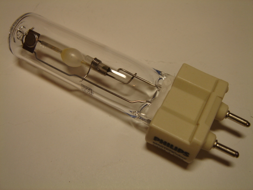 <p>
	Куплю металлогалогенные лампы 35 Вт, Philips, Osram, General Electric, Tungsram, Sylvania, <span style="color: #ff0000">цвет 830 или 930 (тёплый белый)</span></p>
