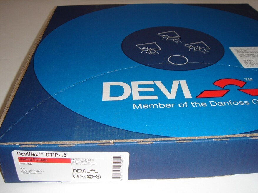 <p>
	Ostan küttekaablit Deviflex 395 W, 22 m, 230 V, DTIP-18 W/m.</p>
