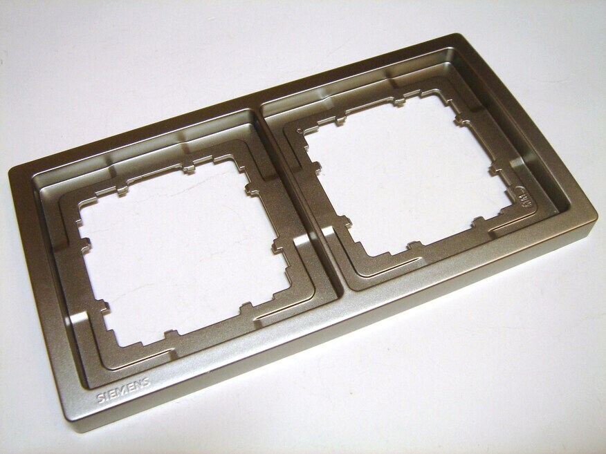 <p>
	2 - ная рамка Siemens (серия - Delta), 5TG1322-1</p>
