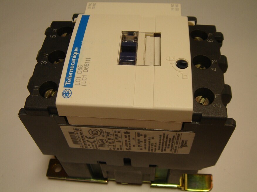 <p>
	Kontaktor 3-faasiline 80A(50kW), LC1D65P7, Telemecanique, 043747</p>
