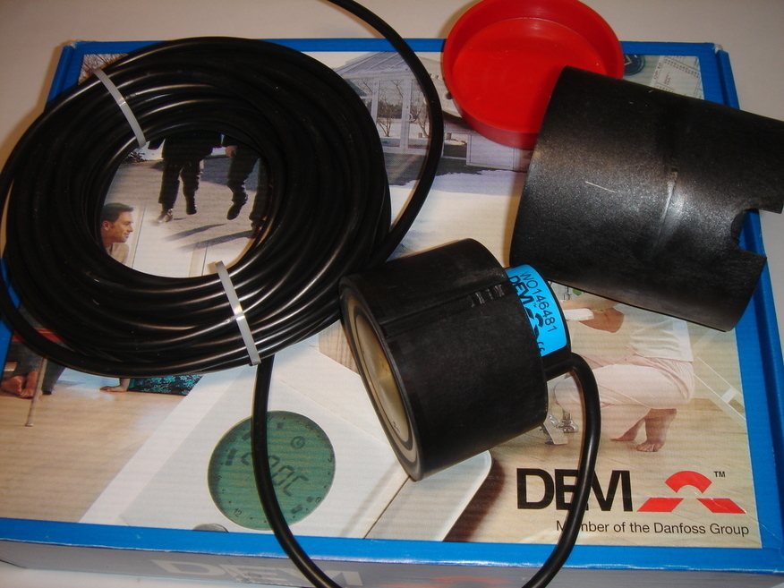 <p>
	Ostan maapinna temperatuuri andureid termostaadile Devireg™ 850-le</p>
