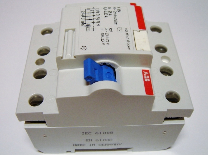 <p>
	Aвтомат тока утечки 3-фазный 25 A, 30мA(0,03A), ABB, F364-25/0,03, GHF3640001R2510</p>
