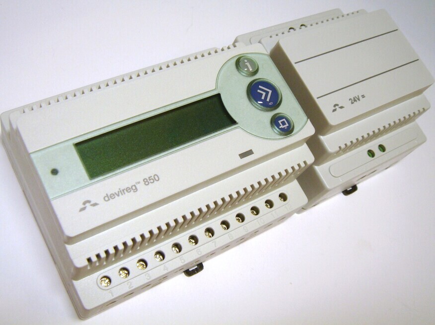<p>
	Ostan termostaate Devireg™ 850 llI (16А) 3600 W.</p>
