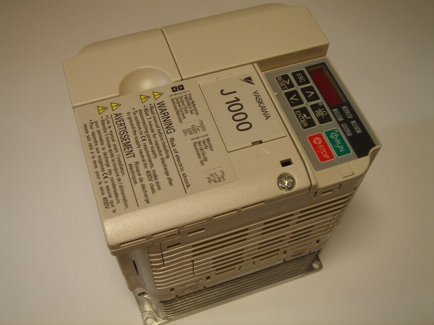 <p>
	Куплю частотные преобразователи 3-фазные 1,5кВт, 400В</p>
