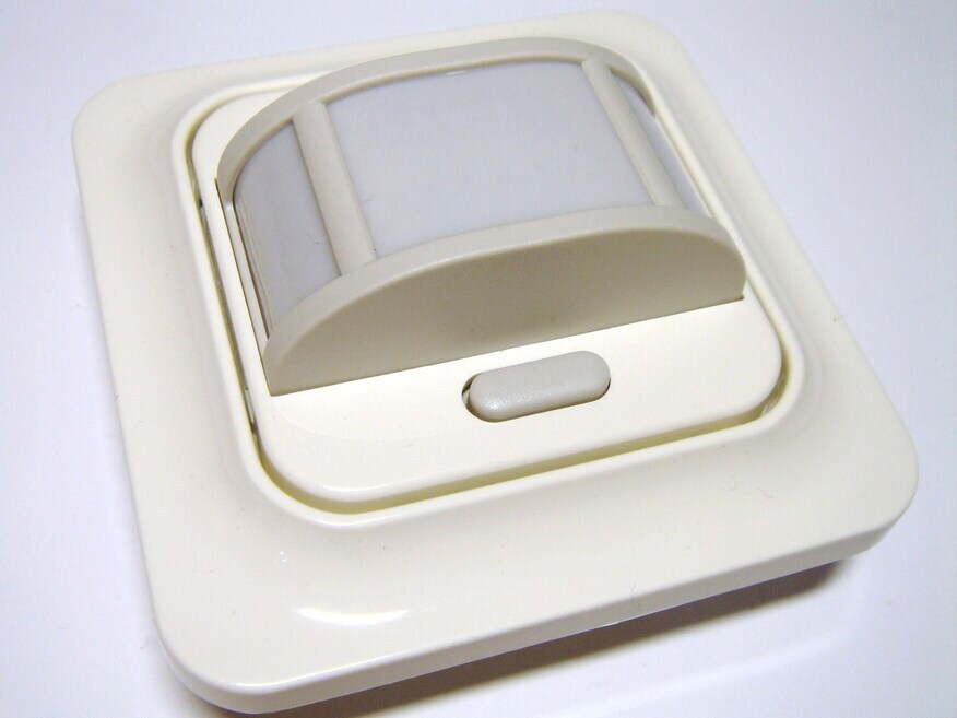 <p>
	Liikumisandur Schneider Electric (sari - Trend), CCTPR10103</p>
