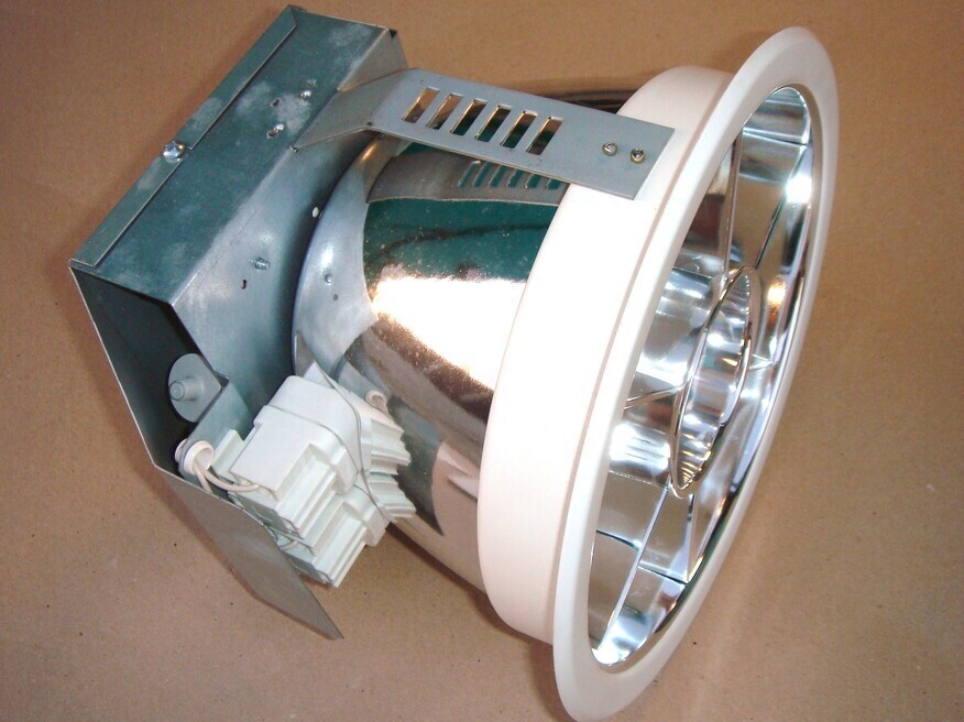 <p>
	Светильник 2 x 18 Вт, Thorn, CDHC218R</p>
