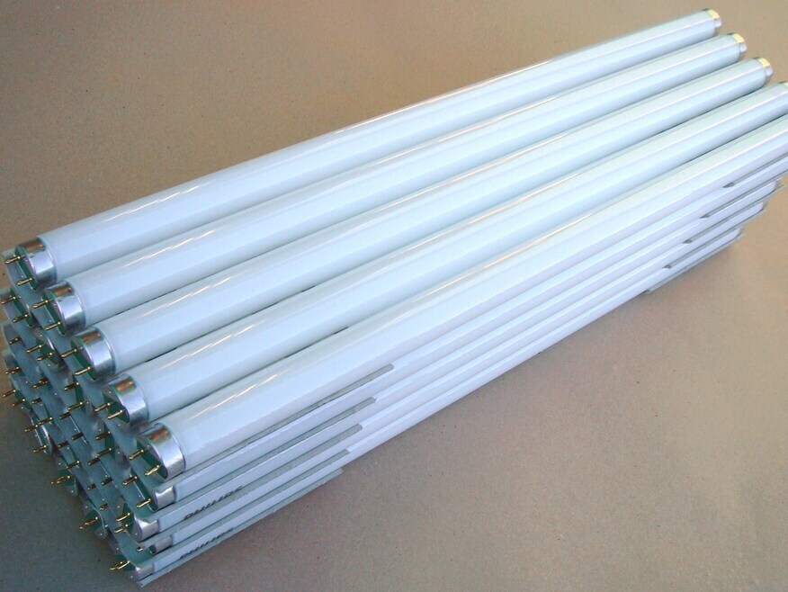 <p>
	Куплю люминесцентные лампы 15 Вт, T8, Philips, Osram, General Electric, Tungsram, Sylvania</p>
