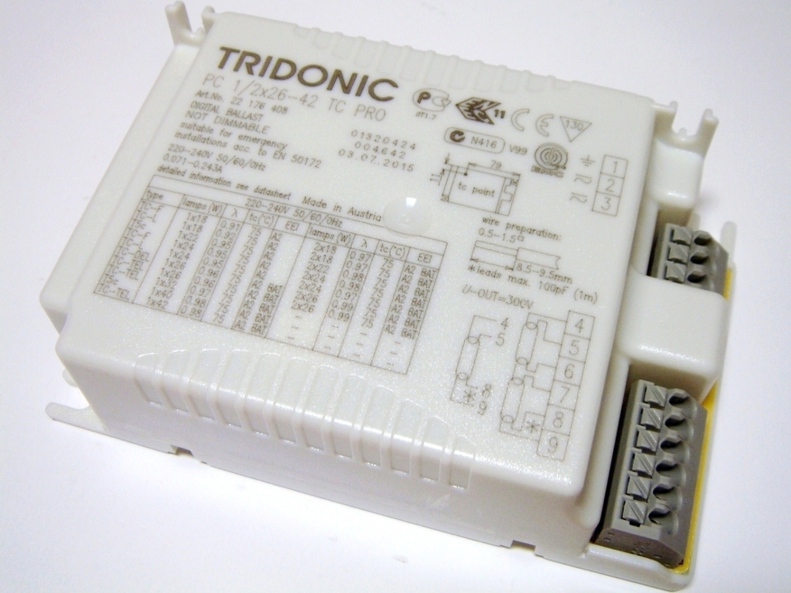 <p>
	Elektrooniline drossel 1x18-42 W või 2x18-26 W, Tridonic PC 1/2x26-42 TC PRO, 22176408</p>
