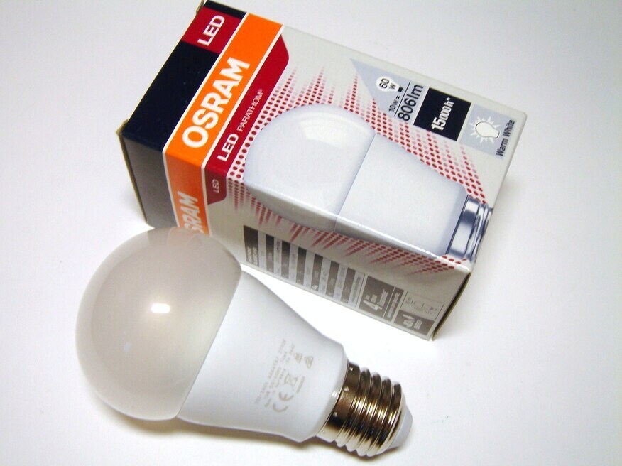 <p>
	Куплю светодиодные лампы 8 Вт до 15 Вт, 220-240В, Philips, Osram, General Electric, Tungsram, Sylvania</p>
