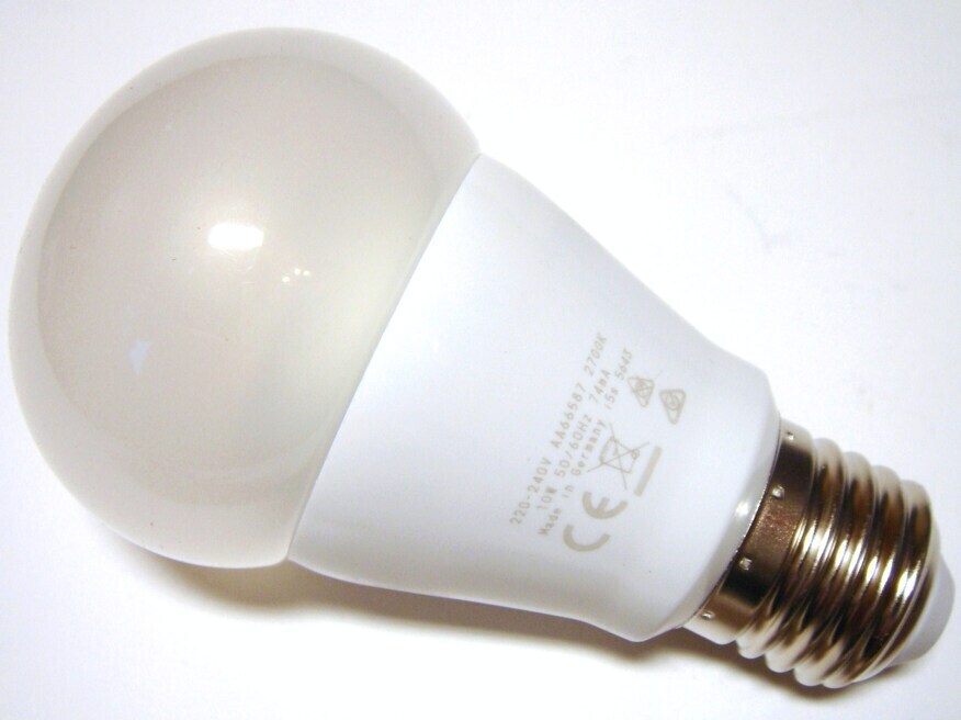 <p>
	Куплю светодиодные лампы 8 Вт до 15 Вт, 220-240В, Philips, Osram, General Electric, Tungsram, Sylvania</p>
